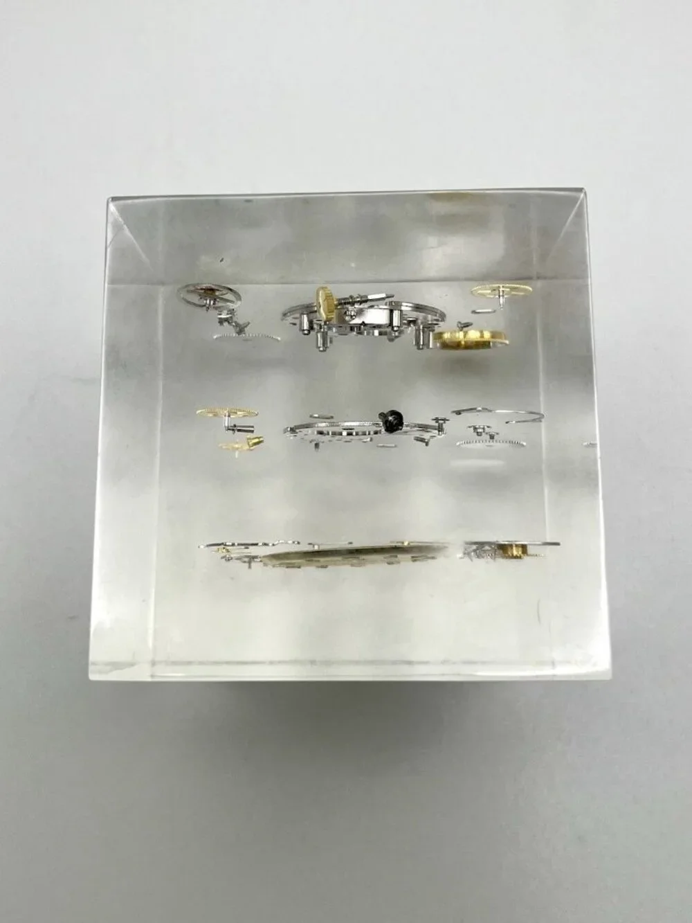 Vintage Buler De Luxe 17 Jewel Swiss Watch Movement Lucite Paperweight MCM